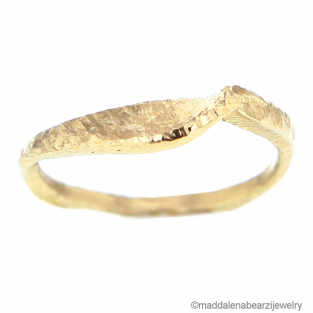 One of a Kind Italian Designer Hammered 14K Solid Yellow Gold Wedding Band Size 7 Hollywood