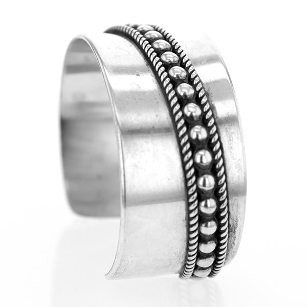 navajo-sterling-silver-cuff-bracelet-by-ron-yazzie