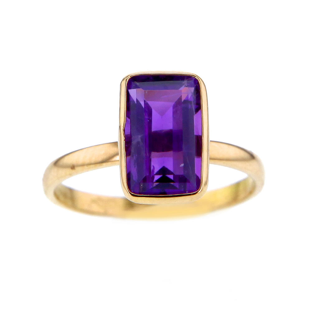 18K Solid Gold Ring with Baguette Cut Amethyst Size 7 Hollywood