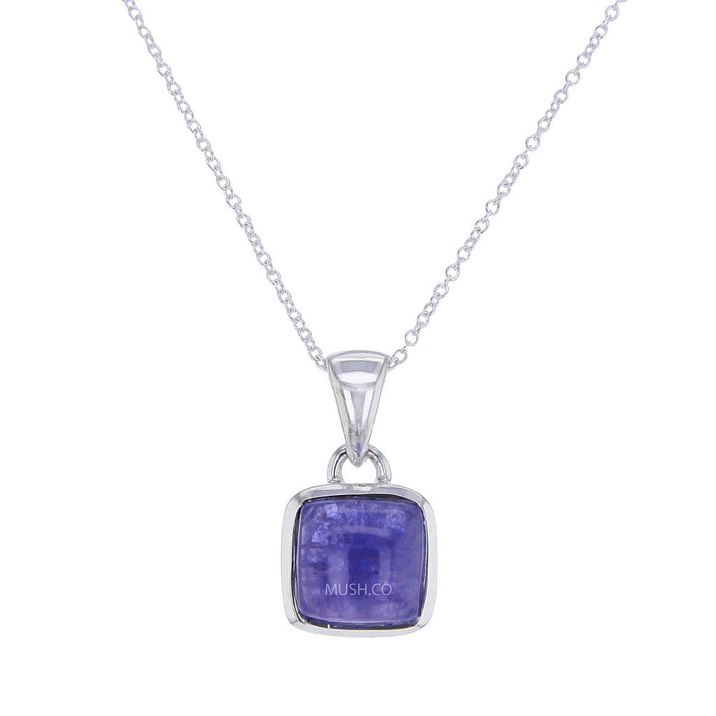 10-carat-tanzanite-cabuchon-pendant-necklace