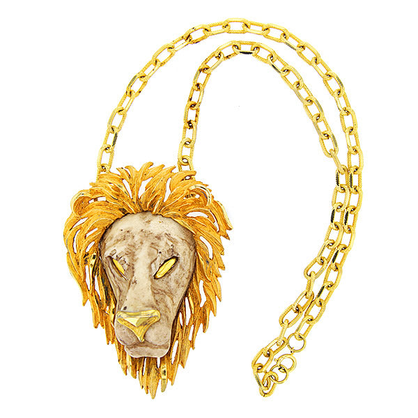 vintage-gold-tone-cast-llion-pendant-necklace